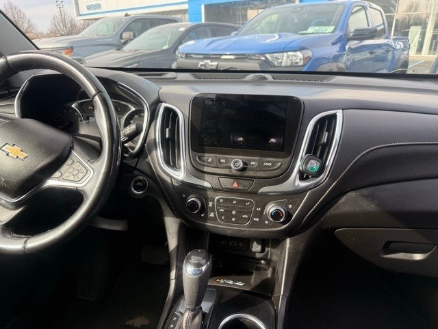 Chevrolet Equinox Vehicle Full-screen Gallery Image 6