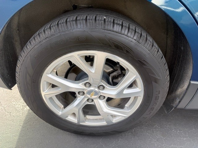 Chevrolet Equinox Vehicle Full-screen Gallery Image 7