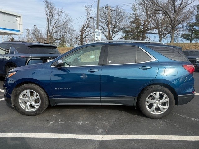 Chevrolet Equinox Vehicle Full-screen Gallery Image 11