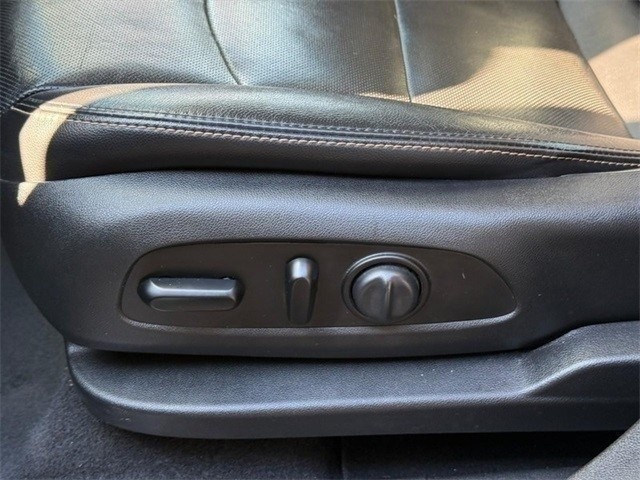 Chevrolet Equinox Vehicle Full-screen Gallery Image 18