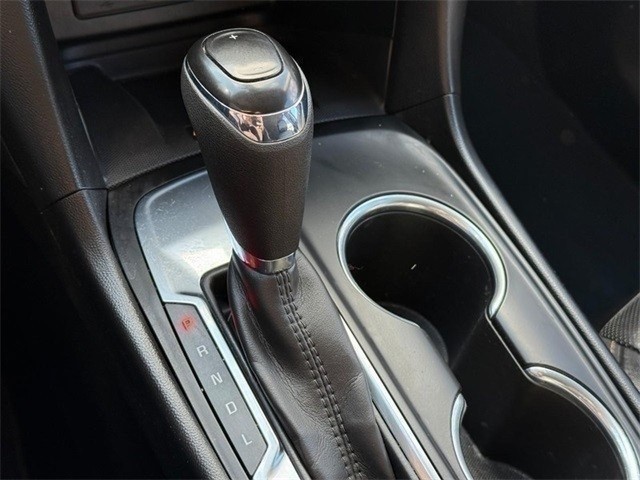 Chevrolet Equinox Vehicle Full-screen Gallery Image 22