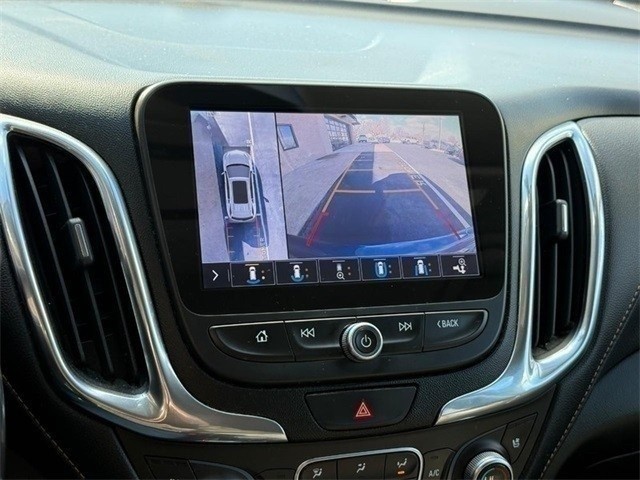 Chevrolet Equinox Vehicle Full-screen Gallery Image 24
