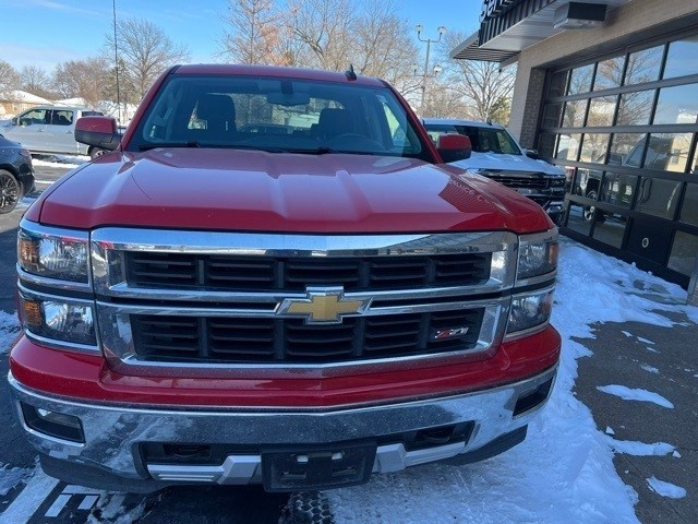 Chevrolet Silverado 1500 Vehicle Full-screen Gallery Image 2