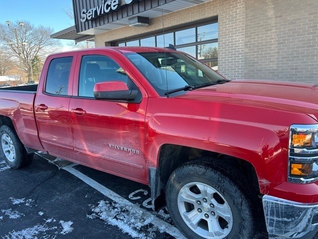 Chevrolet Silverado 1500 Vehicle Full-screen Gallery Image 3