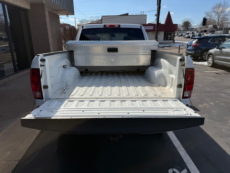 Ram 2500 Vehicle Full-screen Gallery Image 06