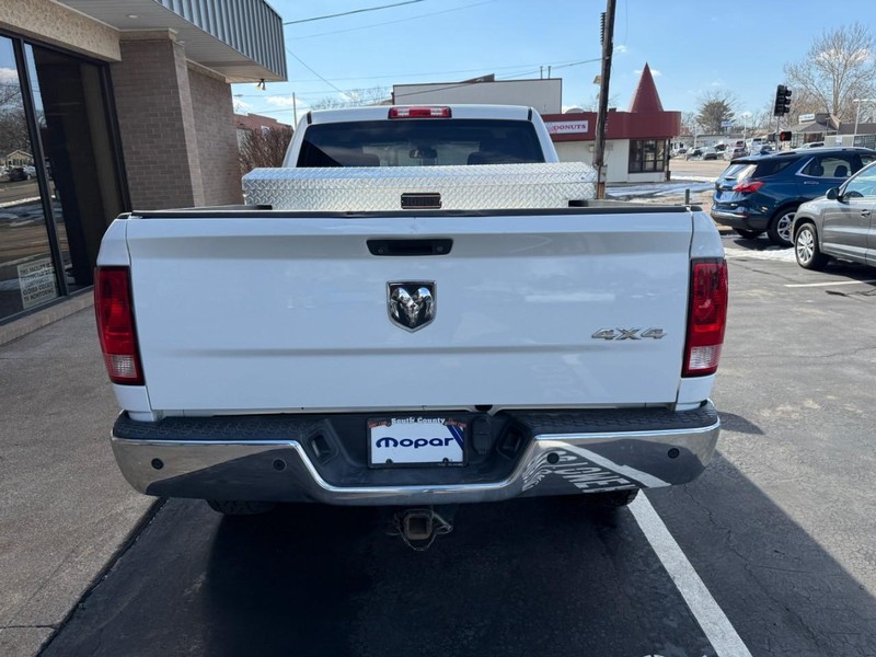 Ram 2500 Vehicle Full-screen Gallery Image 07