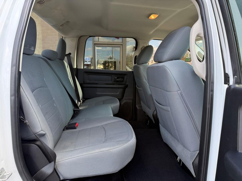 Ram 2500 Vehicle Full-screen Gallery Image 10