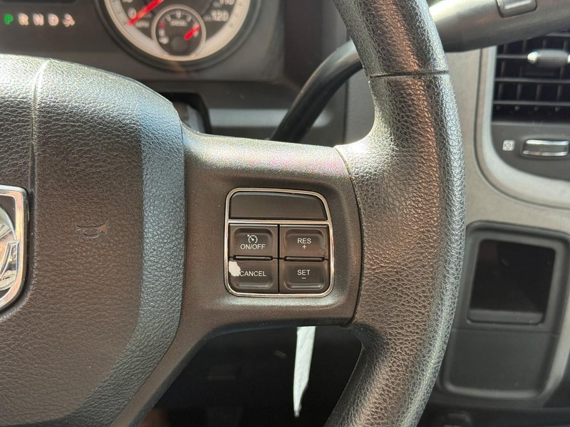 Ram 2500 Vehicle Full-screen Gallery Image 18