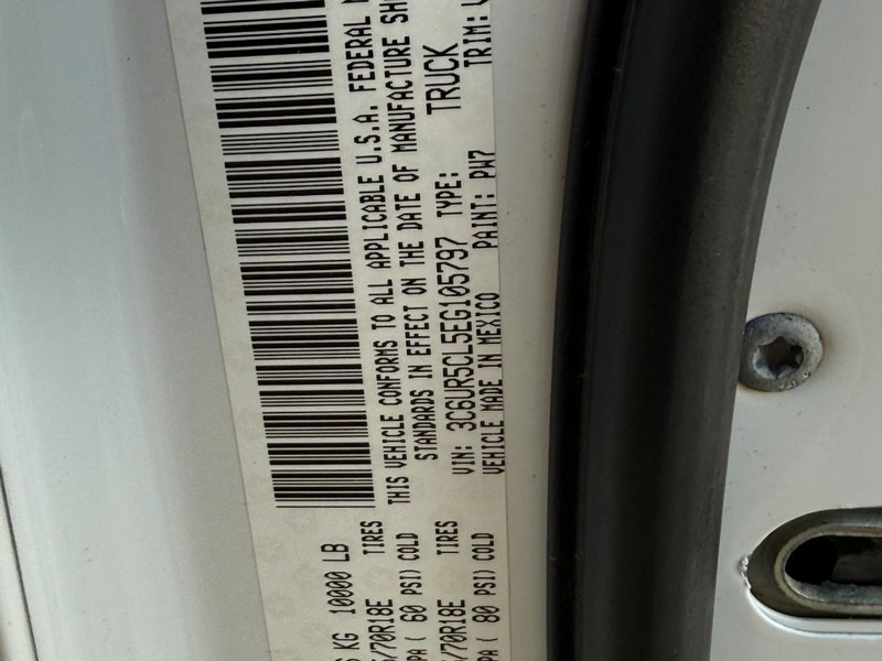 Ram 2500 Vehicle Full-screen Gallery Image 21