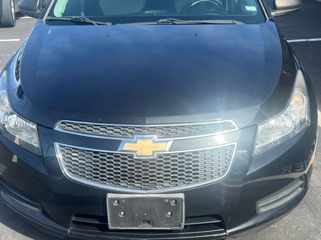Chevrolet Cruze Vehicle Full-screen Gallery Image 3