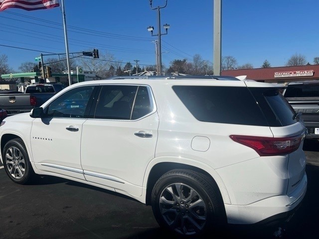 Chevrolet Traverse Vehicle Full-screen Gallery Image 6