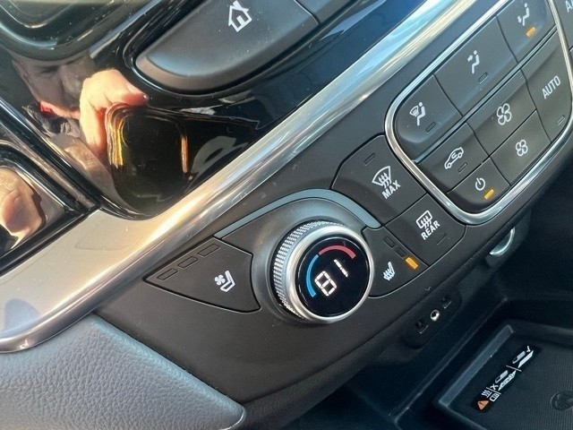 Chevrolet Traverse Vehicle Full-screen Gallery Image 11