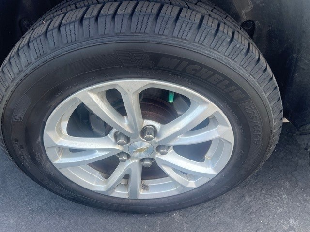 Chevrolet Equinox Vehicle Full-screen Gallery Image 4