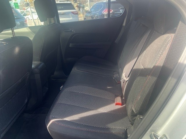 Chevrolet Equinox Vehicle Full-screen Gallery Image 8