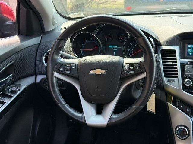Chevrolet Cruze Vehicle Full-screen Gallery Image 12