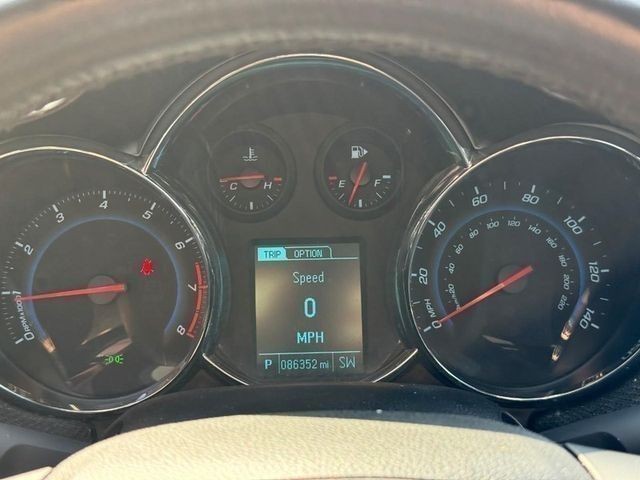 Chevrolet Cruze Vehicle Full-screen Gallery Image 21