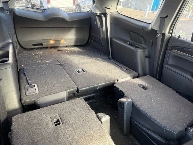 Buick Enclave Vehicle Full-screen Gallery Image 7