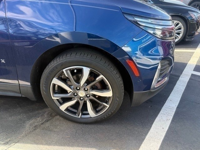 Chevrolet Equinox Vehicle Full-screen Gallery Image 4