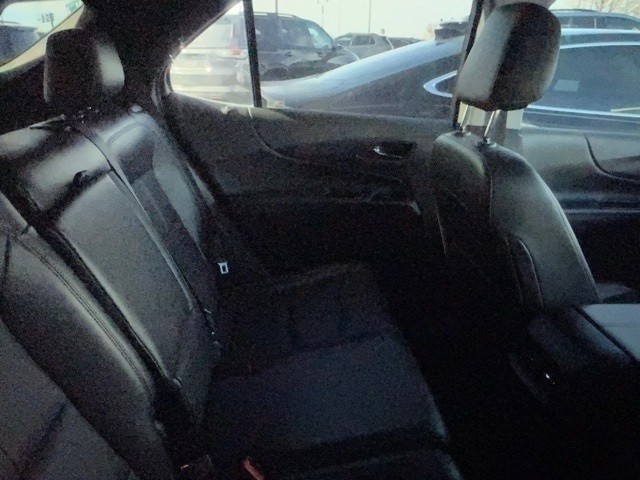 Chevrolet Equinox Vehicle Full-screen Gallery Image 7