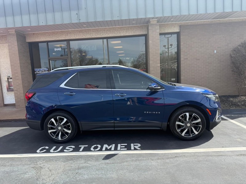 Chevrolet Equinox Vehicle Full-screen Gallery Image 2