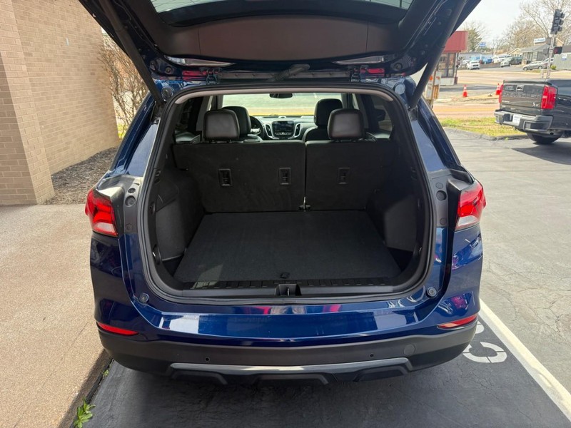 Chevrolet Equinox Vehicle Full-screen Gallery Image 6