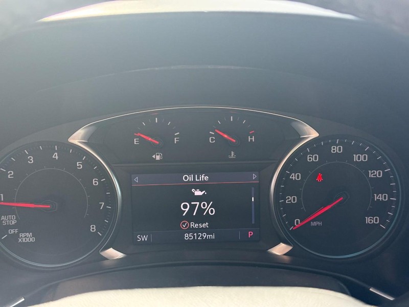 Chevrolet Equinox Vehicle Full-screen Gallery Image 20