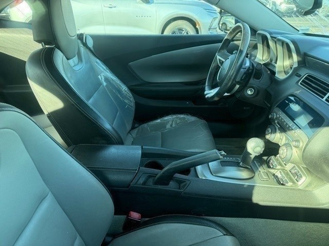 Chevrolet Camaro Vehicle Full-screen Gallery Image 4