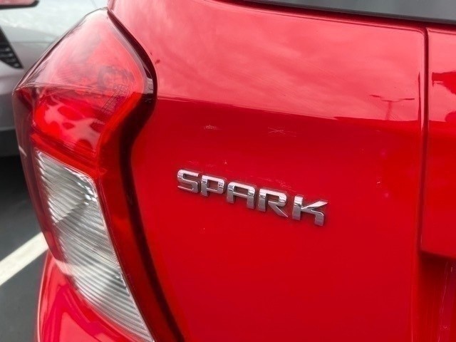 Chevrolet Spark Vehicle Full-screen Gallery Image 7