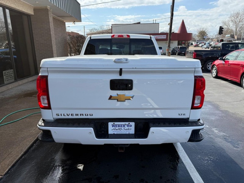 Chevrolet Silverado 1500 Vehicle Full-screen Gallery Image 7
