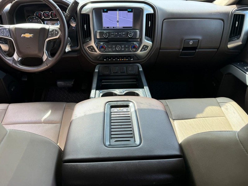 Chevrolet Silverado 1500 Vehicle Full-screen Gallery Image 11