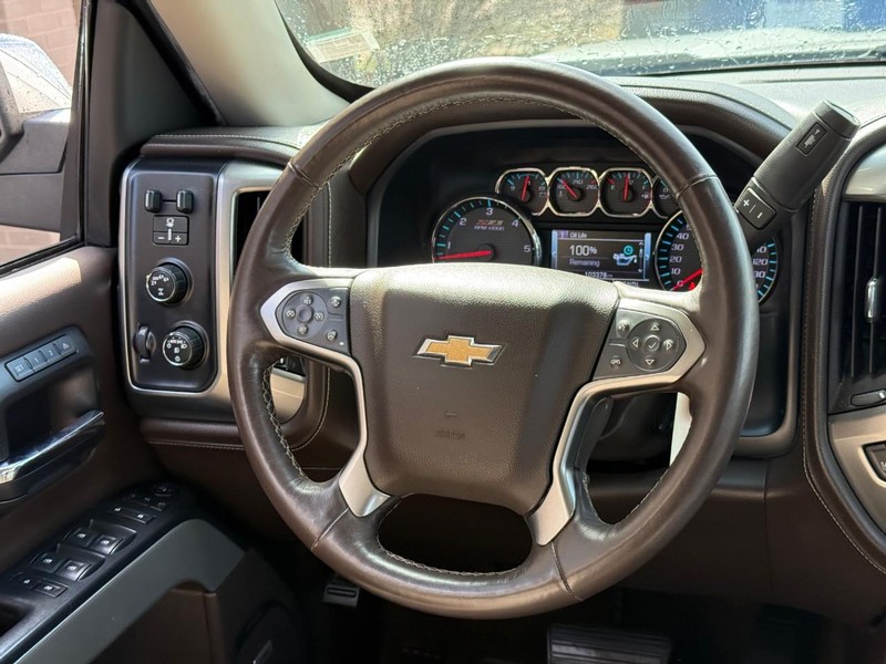 Chevrolet Silverado 1500 Vehicle Full-screen Gallery Image 12