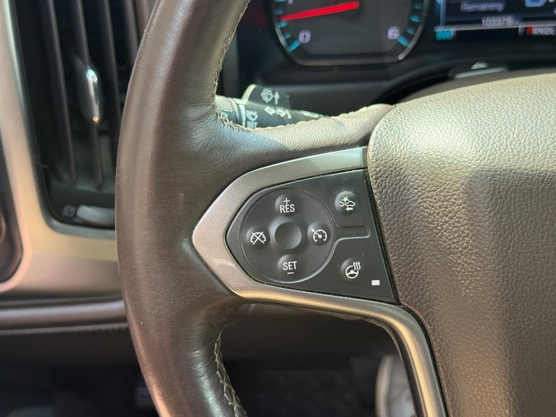 Chevrolet Silverado 1500 Vehicle Full-screen Gallery Image 19