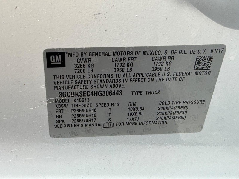 Chevrolet Silverado 1500 Vehicle Full-screen Gallery Image 24