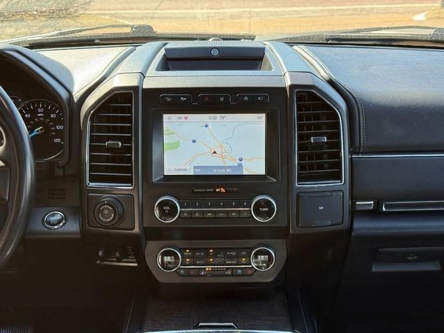 Ford Expedition Max Vehicle Full-screen Gallery Image 14