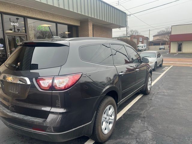 Chevrolet Traverse Vehicle Full-screen Gallery Image 04