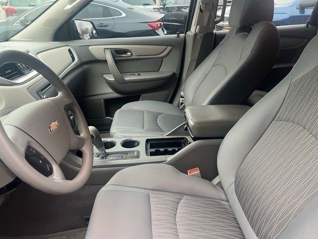 Chevrolet Traverse Vehicle Full-screen Gallery Image 07