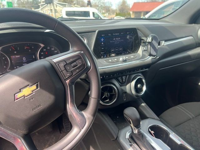 Chevrolet Blazer Vehicle Full-screen Gallery Image 8