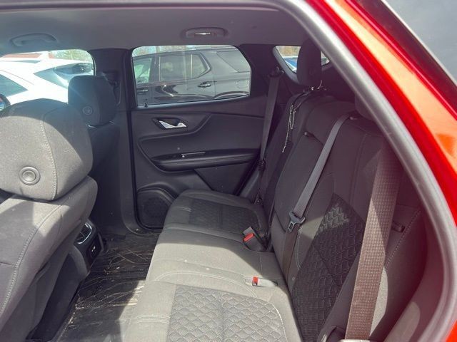 Chevrolet Blazer Vehicle Full-screen Gallery Image 9