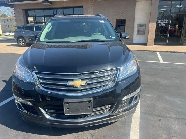 Chevrolet Traverse Vehicle Full-screen Gallery Image 02