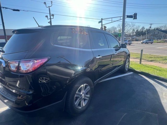 Chevrolet Traverse Vehicle Full-screen Gallery Image 05