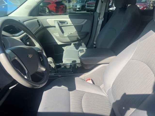 Chevrolet Traverse Vehicle Full-screen Gallery Image 07