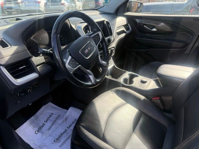 GMC Terrain Vehicle Full-screen Gallery Image 10