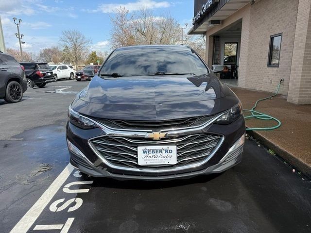 Chevrolet Malibu Vehicle Full-screen Gallery Image 9