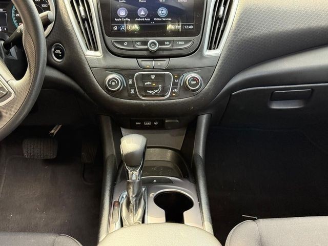 Chevrolet Malibu Vehicle Full-screen Gallery Image 14