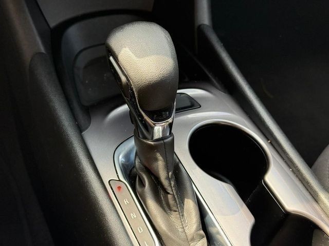 Chevrolet Malibu Vehicle Full-screen Gallery Image 22