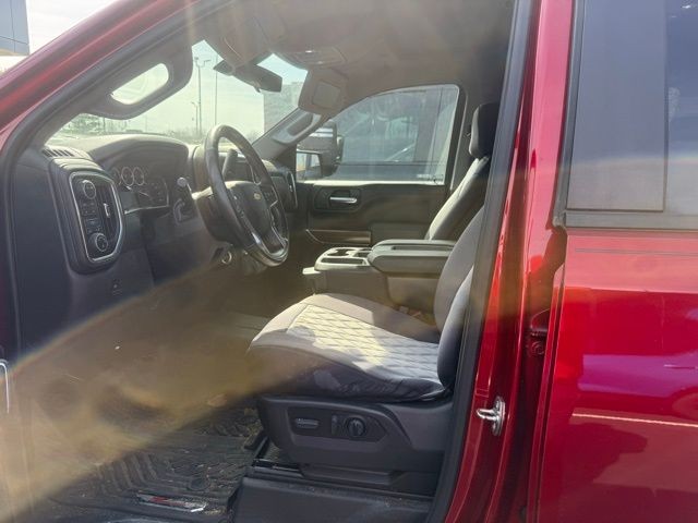 Chevrolet Silverado 1500 Vehicle Full-screen Gallery Image 5