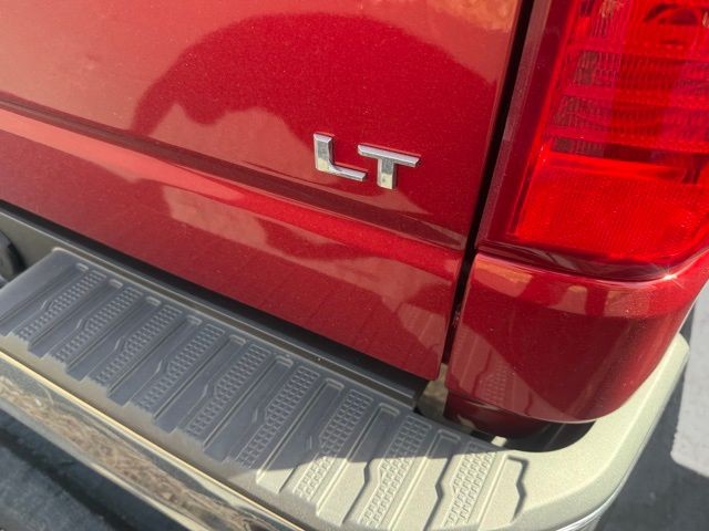 Chevrolet Silverado 1500 Vehicle Full-screen Gallery Image 9