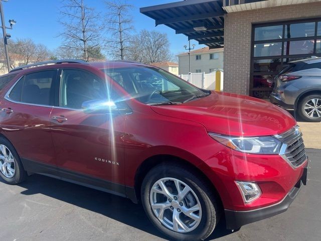 Chevrolet Equinox Vehicle Full-screen Gallery Image 3