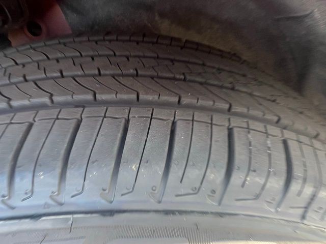 Chevrolet Equinox Vehicle Full-screen Gallery Image 4