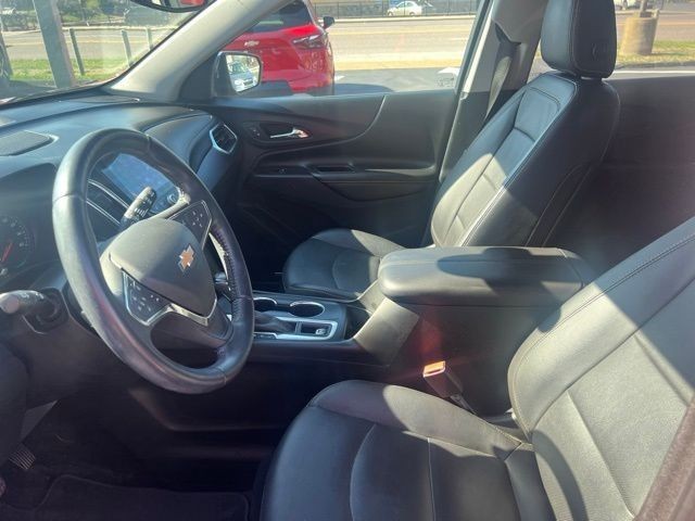 Chevrolet Equinox Vehicle Full-screen Gallery Image 6